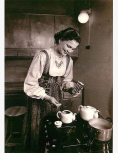 Paula-tyttö vuodelta 1950